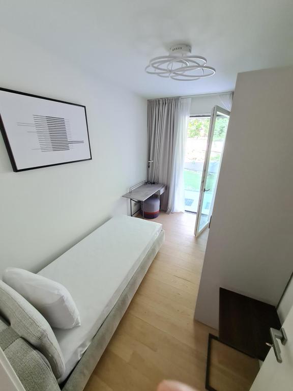 Appartamento di lusso con piscina a Peschiera del Garda
